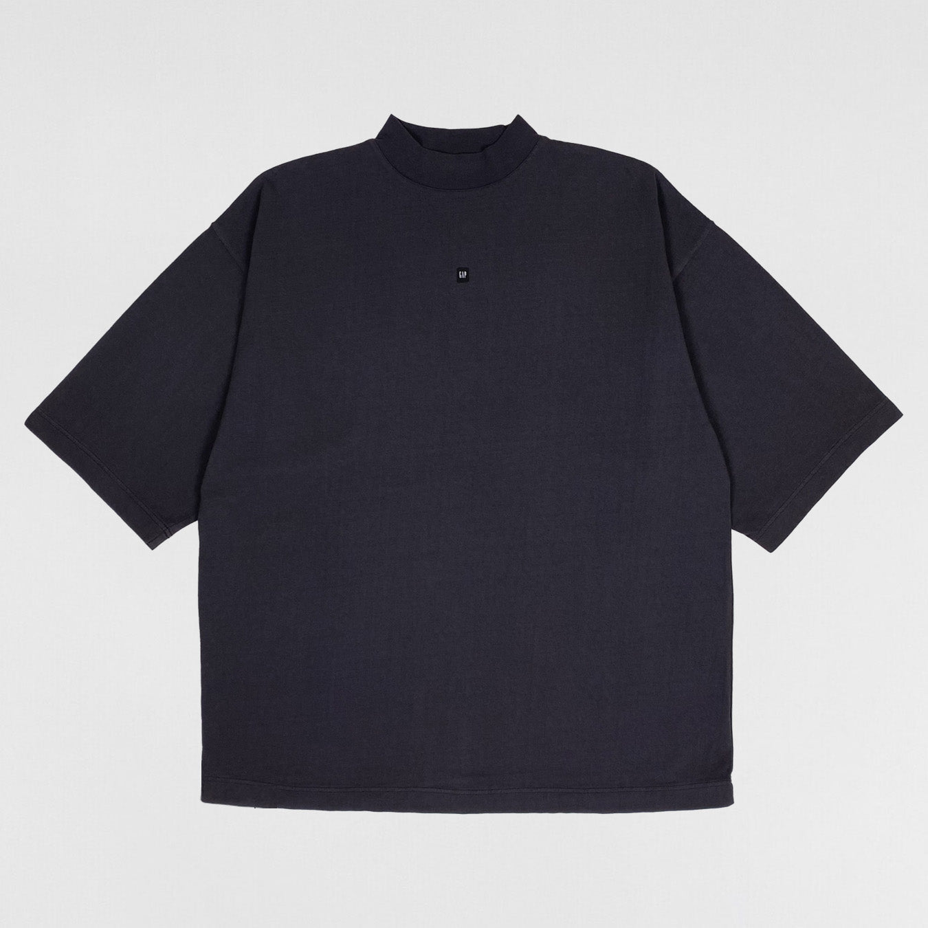 YGEBB 2022 Quarter Sleeve Logo Tee In Dark Grey